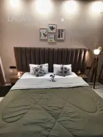 2 BHK Serviced  Apartment in C.R Park